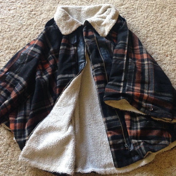 Plaid bat wing cape jacket faux leather detail