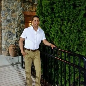 Meet your Posher, Yoelvys