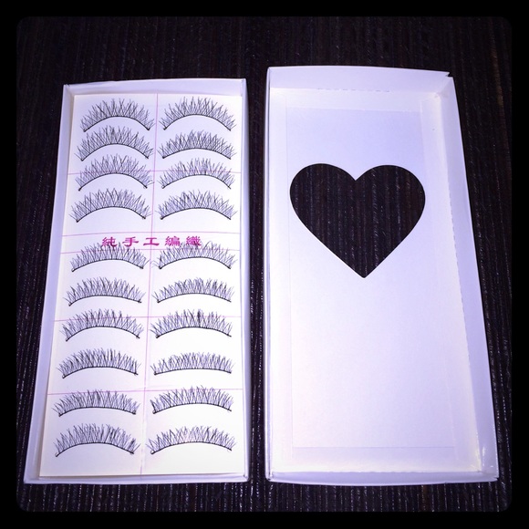 10 Pairs False Lashes!