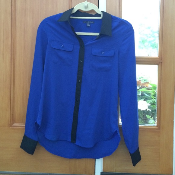 very cute top only worn once!