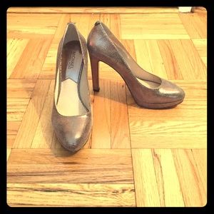 ⚡️SALE ⚡️Michael Michael Kors Hidden Platform Pump