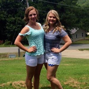 Meet your Posher, Bailey