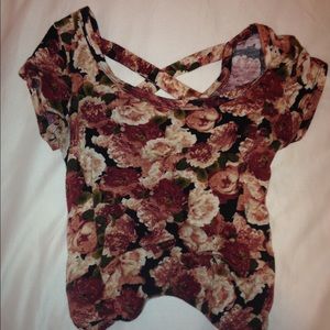 rose crop top