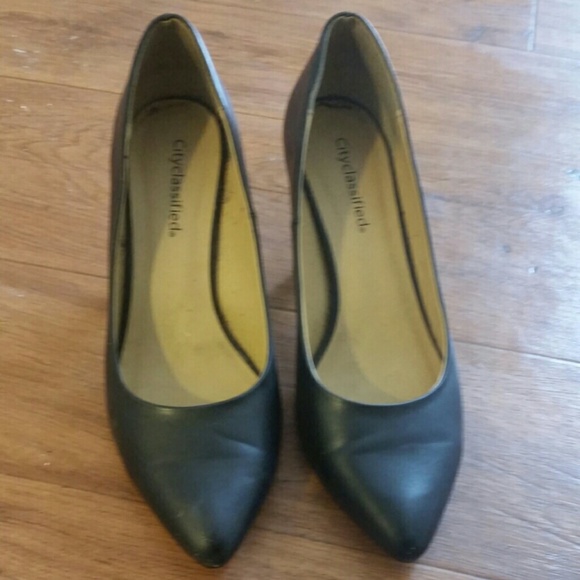 Black pointed kitten heels - Picture 2 of 2