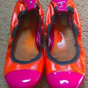 Simply Vera Wang Orange and pink flats shoes 9 1/2