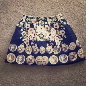 Gorgeous mini skirt for autumn and winter