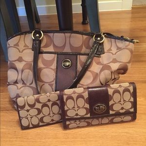 Authentic coach purse. Includes wallet/book.