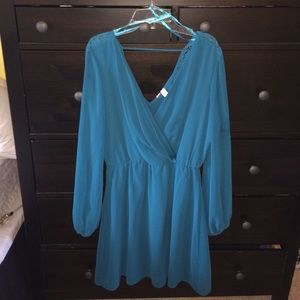NWT Francesca's Long Sleeve Green/Blue Dress