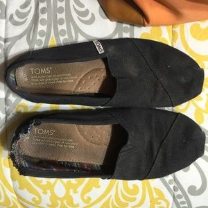 Toms