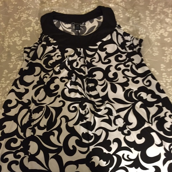 New Black & White dress size 16