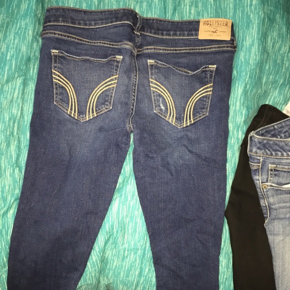 Hollister skinny jeans... Size 5!