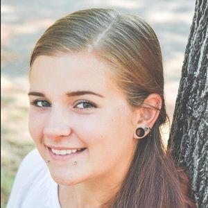 Meet your Posher, Candice