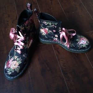 Floral Dr Martens