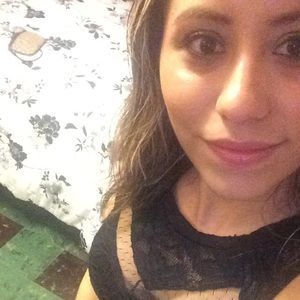 Meet your Posher, Clara