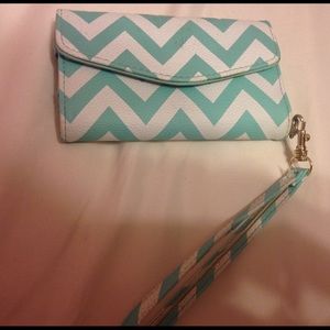 chevron phone wallet