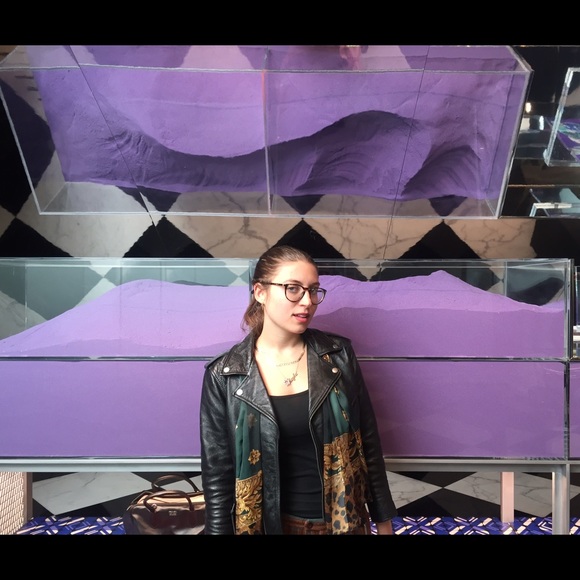 Meet your Posher, Kayla - Picture 1 of 1