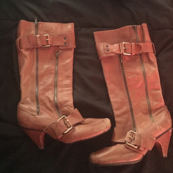 Leather boots. 7 1/2