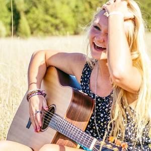 Meet your Posher, Erynn