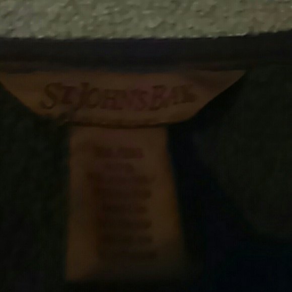 St Johns Bay pullover - Picture 2 of 2