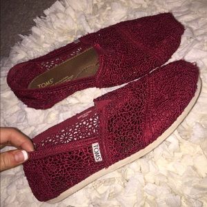 TOMS lace red shoes!
