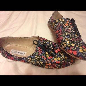 steve madden floral oxfords