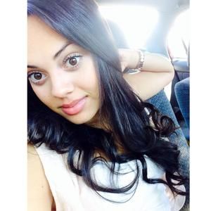 Meet your Posher, Dayanara
