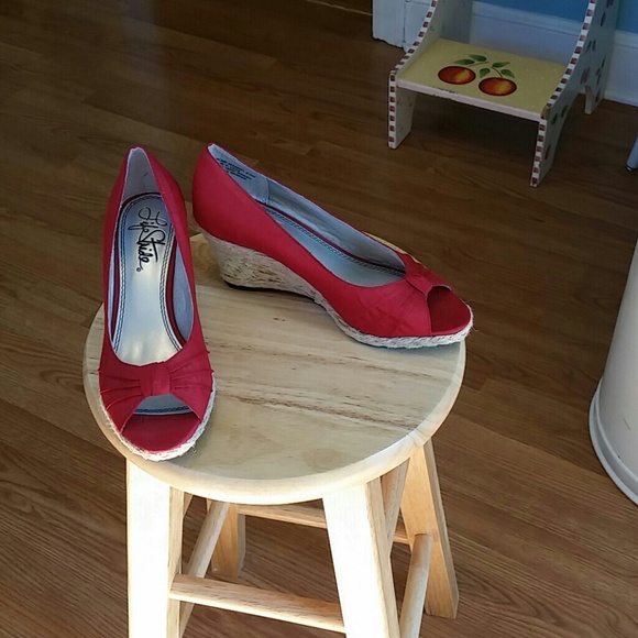 Lifestride peekaboo wedge