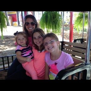 Meet your Posher, Angela