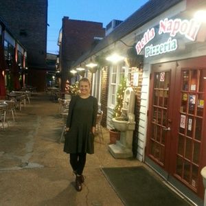 Meet your Posher, Leah