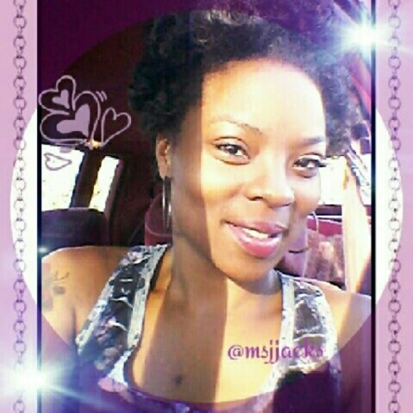 🎀Meet your Posher, Jasmine🎀 - Picture 2 of 4