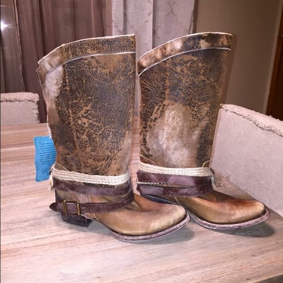 Corral Boots 7 1/2