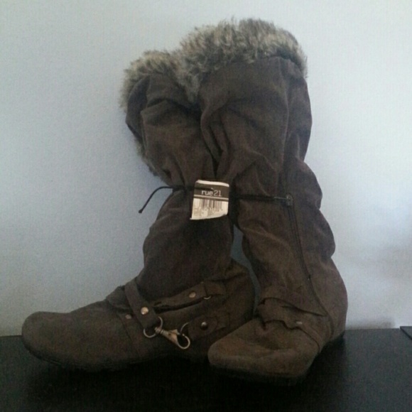 Brown Rue 21 Winter Boots