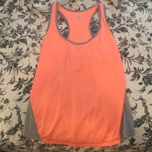 Workout tank top