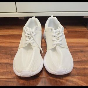 🐡SOLD IN BUNDLE🐡 White Mesh Shoes