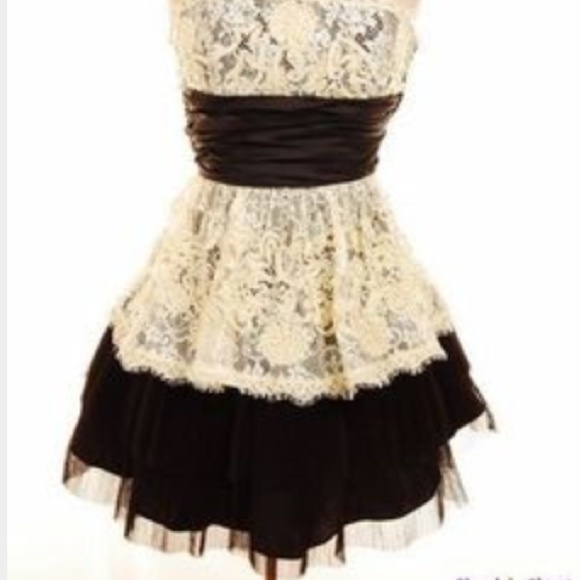 Betsey johnson poufy lace dress