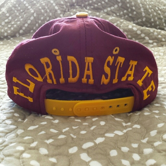 Accessories - VINTAGE FSU snap back