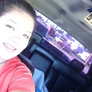 Meet your Posher, Yasmina