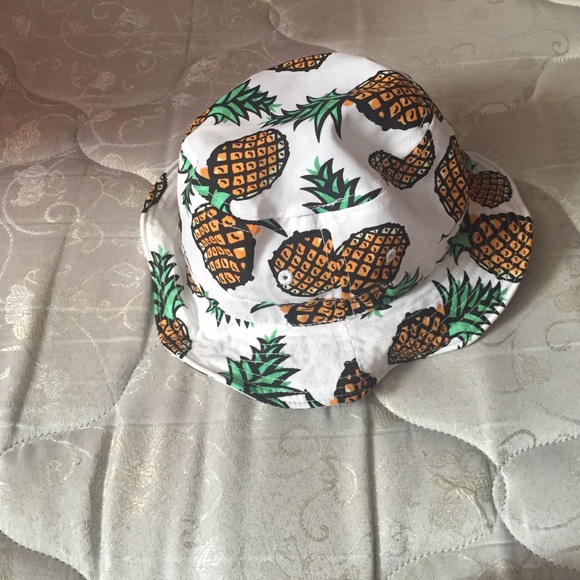 🍍 Pineapple Bucket Hat