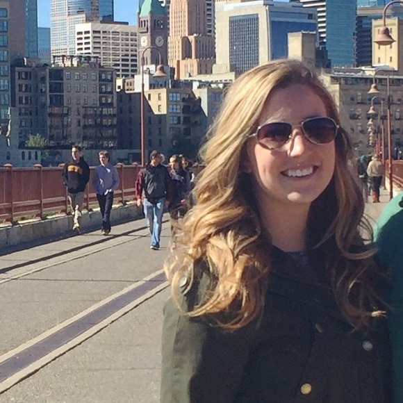 Meet your Posher, Jen