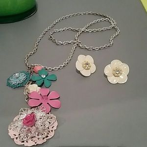 Flower necklace and earrings