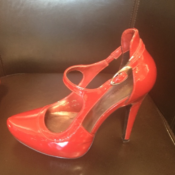 Red High Heels! Perfect for the fall or summer!