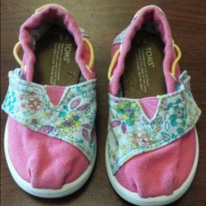 Toms toddler