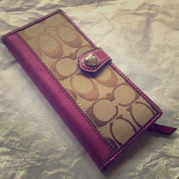 New Coach Khaki Berry Slim Window Wallet