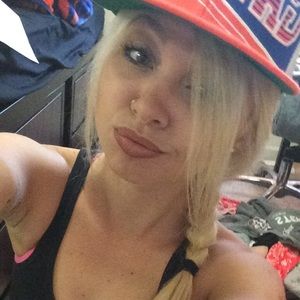 Meet your Posher, Alexandra