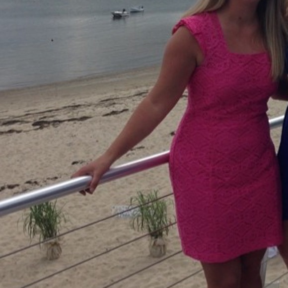 Forever 21 pink lace dress