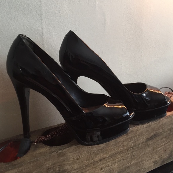 ALDO patent leather peep toe pumps