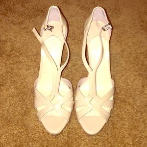 Nude platform heels by Gianni Bini