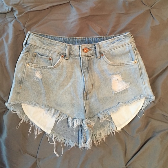 Cheeky high waist shorts