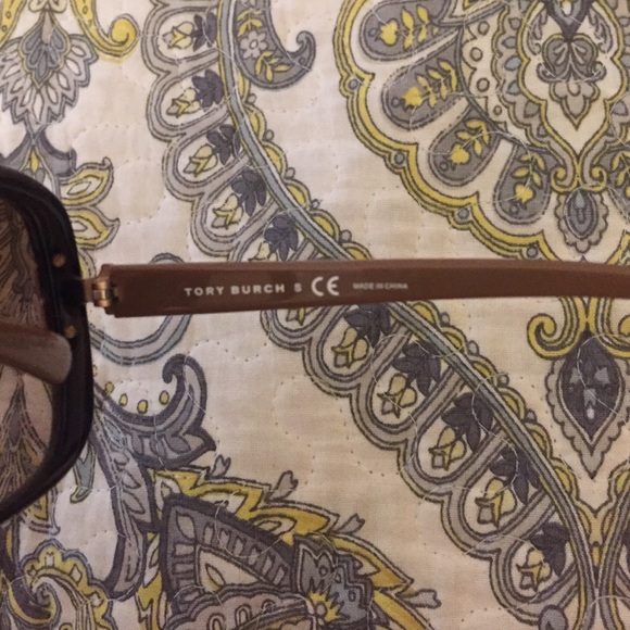 *SOLD* Authentic Tory Burch Sunglasses - Picture 4 of 4