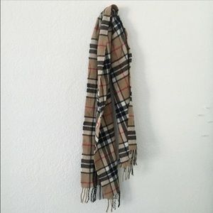 Wool plaid burberry look scarf italy made